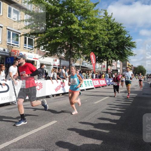 15.09.2024 - PSD Bank Halbmarathon Miley Keyser http://msf.ph/oto/7086233 15.09.2024 11:51:56 Ziel 1494, 1552, 1606, 1661, 1767, 1793, 2487, 2536, 2725, 2775, 2825, 2835, 3518 meine-sportfotos.de