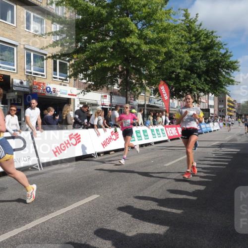 15.09.2024 - PSD Bank Halbmarathon Miley Keyser http://msf.ph/oto/7086267 15.09.2024 11:51:59 Ziel 1494, 1552, 1606, 1661, 1667, 1767, 1793, 2487, 2536, 2725, 2775, 2825, 2835, 3518 meine-sportfotos.de