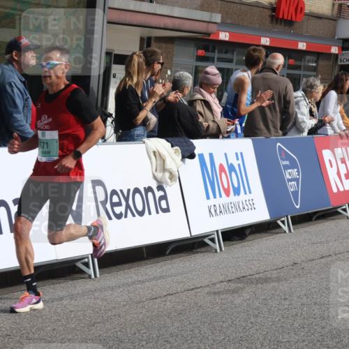 15.09.2024 - PSD Bank Halbmarathon Michael Strokosch http://msf.ph/oto/7086283 15.09.2024 11:25:55 Ziel 670, 671, 723, 1025, 2616 meine-sportfotos.de