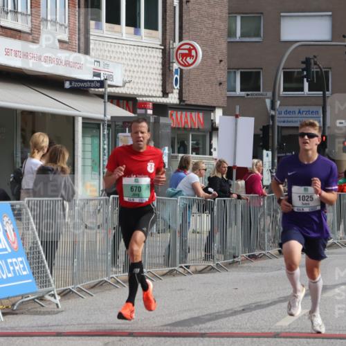 15.09.2024 - PSD Bank Halbmarathon Michael Strokosch http://msf.ph/oto/7086301 15.09.2024 11:25:56 Ziel 670, 671, 723, 1025, 2616 meine-sportfotos.de