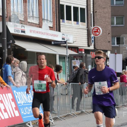 15.09.2024 - PSD Bank Halbmarathon Michael Strokosch http://msf.ph/oto/7086326 15.09.2024 11:25:57 Ziel 670, 671, 723, 1025, 2616 meine-sportfotos.de