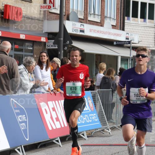 15.09.2024 - PSD Bank Halbmarathon Michael Strokosch http://msf.ph/oto/7086335 15.09.2024 11:25:58 Ziel 670, 671, 723, 1025, 2616 meine-sportfotos.de