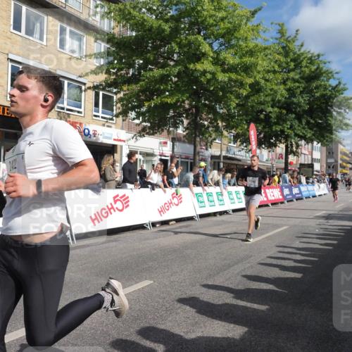 15.09.2024 - PSD Bank Halbmarathon Miley Keyser http://msf.ph/oto/7086438 15.09.2024 11:52:26 Ziel 1197, 1276, 1378, 1380, 1556, 1569, 1595, 1834, 1908, 1980, 2153, 2182, 2422, 2502, 2655, 2693, 2844, 3527 meine-sportfotos.de