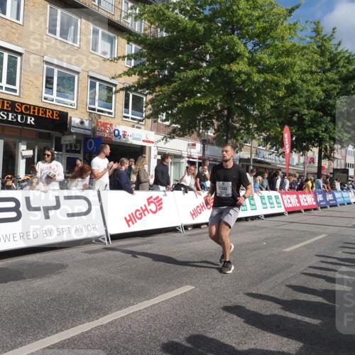 15.09.2024 - PSD Bank Halbmarathon Miley Keyser http://msf.ph/oto/7086448 15.09.2024 11:52:27 Ziel 1197, 1276, 1342, 1378, 1380, 1556, 1569, 1595, 1696, 1801, 1834, 1908, 1980, 2153, 2182, 2422, 2502, 2655, 2693, 2844, 3527 meine-sportfotos.de