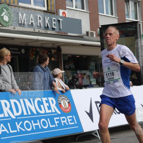15.09.2024 - PSD Bank Halbmarathon Michael Strokosch http://msf.ph/oto/7086490 15.09.2024 11:26:23 Ziel 884, 1036, 1064, 1119 meine-sportfotos.de