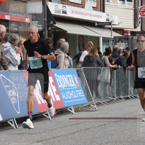 15.09.2024 - PSD Bank Halbmarathon Michael Strokosch http://msf.ph/oto/7086587 15.09.2024 11:26:35 Ziel 688, 1064, 1263 meine-sportfotos.de
