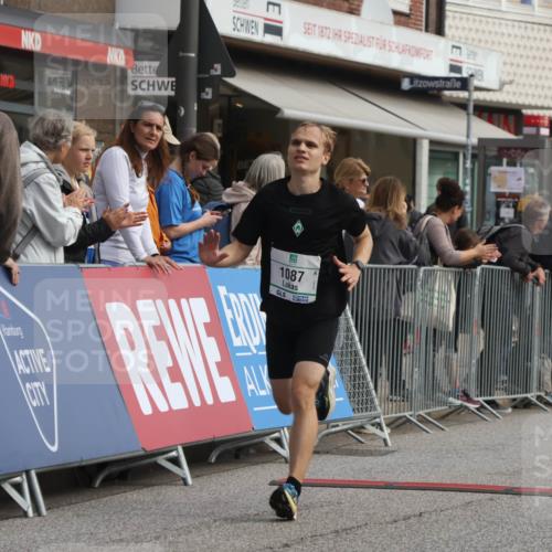 15.09.2024 - PSD Bank Halbmarathon Michael Strokosch http://msf.ph/oto/7086654 15.09.2024 11:26:43 Ziel 688, 1087, 1263 meine-sportfotos.de