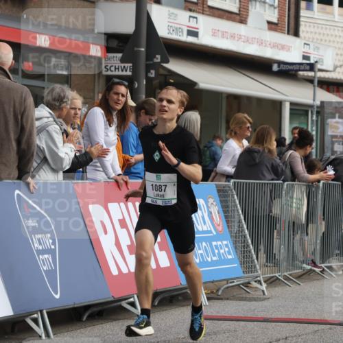 15.09.2024 - PSD Bank Halbmarathon Michael Strokosch http://msf.ph/oto/7086658 15.09.2024 11:26:44 Ziel 688, 1087, 1263 meine-sportfotos.de