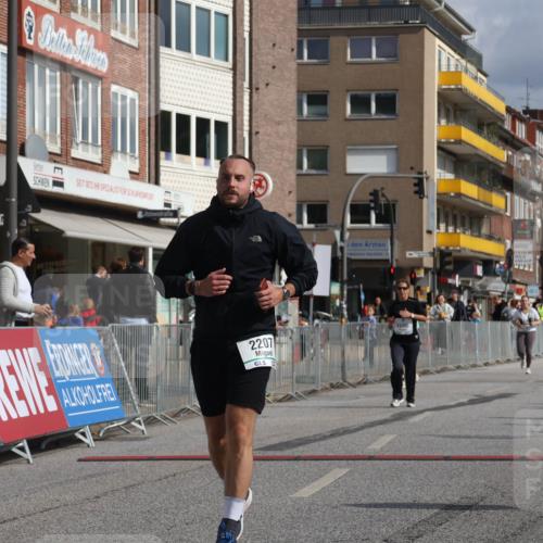 15.09.2024 - PSD Bank Halbmarathon Michael Strokosch http://msf.ph/oto/7086689 15.09.2024 12:35:14 Ziel 2207, 2324, 3300, 3335 meine-sportfotos.de
