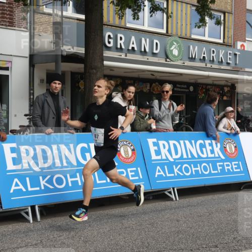 15.09.2024 - PSD Bank Halbmarathon Michael Strokosch http://msf.ph/oto/7086697 15.09.2024 11:26:46 Ziel 688, 885, 1087, 1263 meine-sportfotos.de