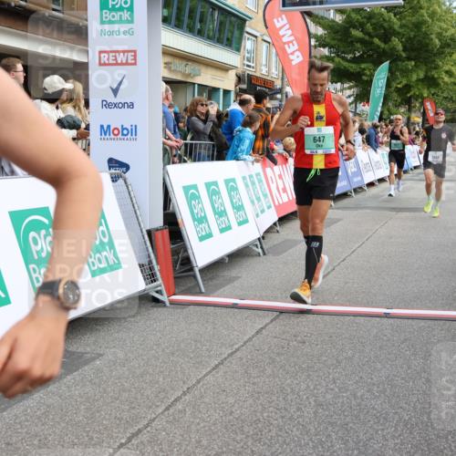 15.09.2024 - PSD Bank Halbmarathon Strokosch-Dieckow http://msf.ph/oto/7086752 15.09.2024 11:20:37 Ziel 424, 598, 619, 647, 651, 669, 852, 861, 880, 1021, 1068 meine-sportfotos.de