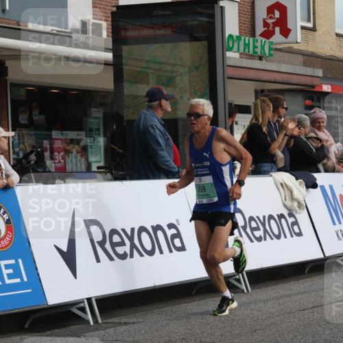 15.09.2024 - PSD Bank Halbmarathon Michael Strokosch http://msf.ph/oto/7086809 15.09.2024 11:26:56 Ziel 436, 440, 689, 725, 728, 737, 885, 1087 meine-sportfotos.de