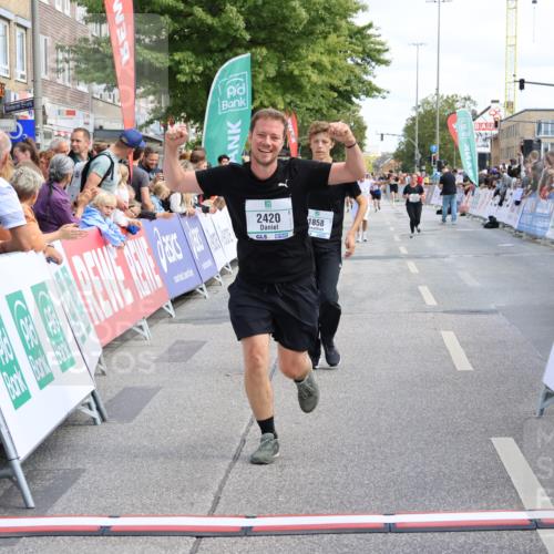 15.09.2024 - PSD Bank Halbmarathon Strokosch-Dieckow http://msf.ph/oto/7086865 15.09.2024 12:28:14 Ziel 1858, 2360, 2420, 3284 meine-sportfotos.de
