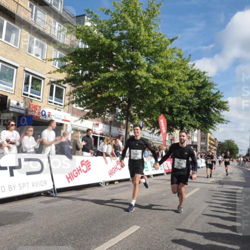 15.09.2024 - PSD Bank Halbmarathon Miley Keyser http://msf.ph/oto/7086897 15.09.2024 11:53:39 Ziel 1295, 1503, 1561, 1621, 1727, 1916, 1923, 1925, 2146, 2498, 2499, 2753, 2814, 2815 meine-sportfotos.de