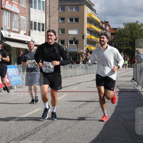 15.09.2024 - PSD Bank Halbmarathon Michael Strokosch http://msf.ph/oto/7086925 15.09.2024 12:35:34 Ziel 1504, 1895, 2257, 2286, 3071, 3178, 3329, 3468 meine-sportfotos.de