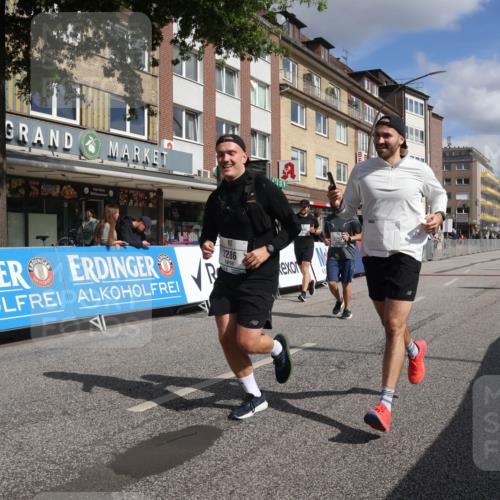 15.09.2024 - PSD Bank Halbmarathon Michael Strokosch http://msf.ph/oto/7086954 15.09.2024 12:35:36 Ziel 1504, 1895, 2257, 2286, 3071, 3178, 3329, 3468 meine-sportfotos.de