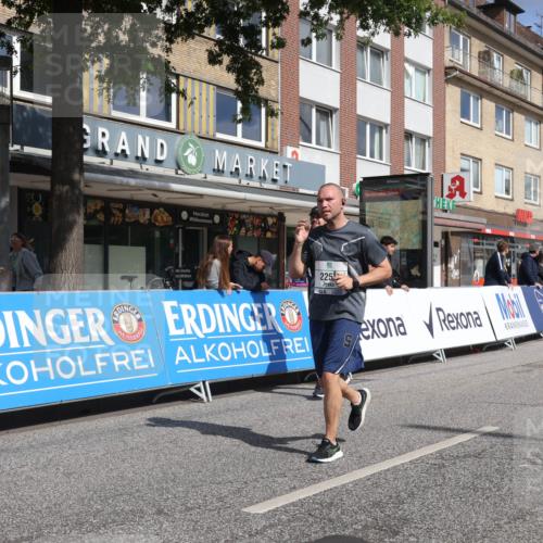15.09.2024 - PSD Bank Halbmarathon Michael Strokosch http://msf.ph/oto/7086968 15.09.2024 12:35:37 Ziel 1504, 1895, 2257, 2286, 3071, 3178 meine-sportfotos.de