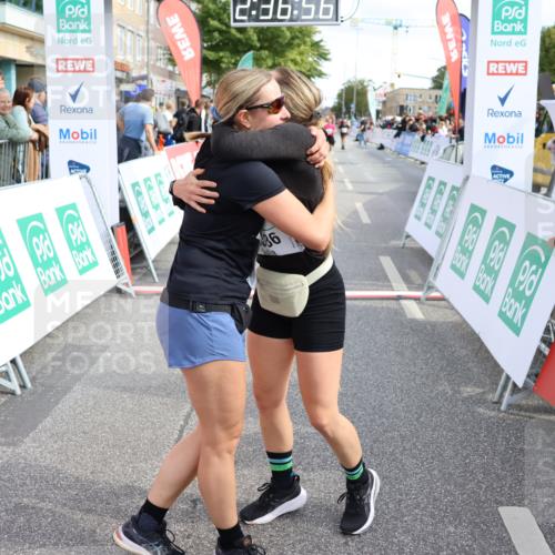 15.09.2024 - PSD Bank Halbmarathon Strokosch-Dieckow http://msf.ph/oto/7087006 15.09.2024 12:37:47 Ziel 2742, 2761, 3386 meine-sportfotos.de