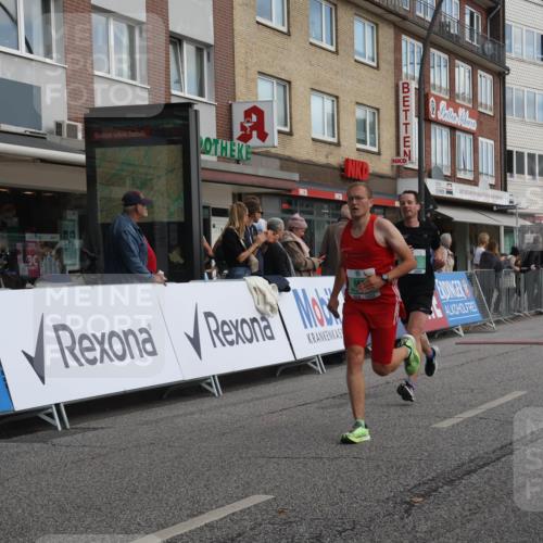 15.09.2024 - PSD Bank Halbmarathon Michael Strokosch http://msf.ph/oto/7087025 15.09.2024 11:27:22 Ziel 662, 690, 895, 1029, 1037, 1045 meine-sportfotos.de