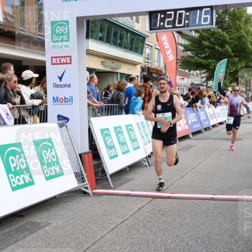 15.09.2024 - PSD Bank Halbmarathon Strokosch-Dieckow http://msf.ph/oto/7087057 15.09.2024 11:21:07 Ziel 411, 557, 622, 625, 821, 850, 875, 1008, 1020, 1067 meine-sportfotos.de