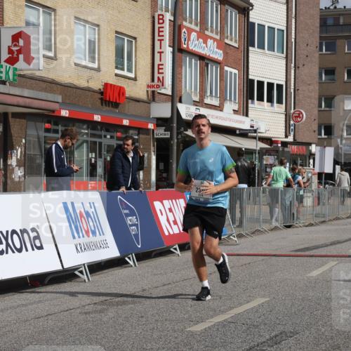 15.09.2024 - PSD Bank Halbmarathon Michael Strokosch http://msf.ph/oto/7087084 15.09.2024 12:36:12 Ziel 2302, 2380 meine-sportfotos.de