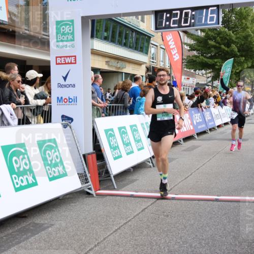 15.09.2024 - PSD Bank Halbmarathon Strokosch-Dieckow http://msf.ph/oto/7087102 15.09.2024 11:21:07 Ziel 411, 557, 622, 625, 821, 850, 875, 1008, 1020, 1067 meine-sportfotos.de