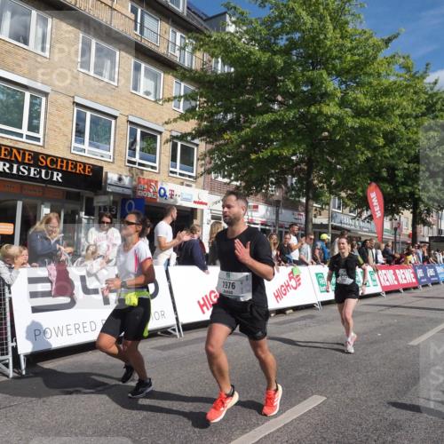 15.09.2024 - PSD Bank Halbmarathon Miley Keyser http://msf.ph/oto/7087114 15.09.2024 11:54:11 Ziel 1537, 1807, 1976, 1995, 2541, 2706, 2733, 2757, 3229 meine-sportfotos.de