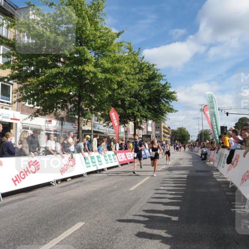 15.09.2024 - PSD Bank Halbmarathon Miley Keyser http://msf.ph/oto/7087133 15.09.2024 11:54:20 Ziel 1681, 1770, 1924, 1927, 2541, 2733, 2925, 3229 meine-sportfotos.de