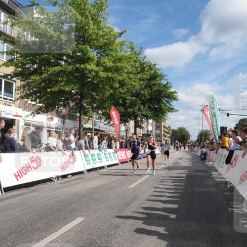 15.09.2024 - PSD Bank Halbmarathon Miley Keyser http://msf.ph/oto/7087135 15.09.2024 11:54:20 Ziel 1681, 1770, 1924, 1927, 2541, 2733, 2925, 3229 meine-sportfotos.de