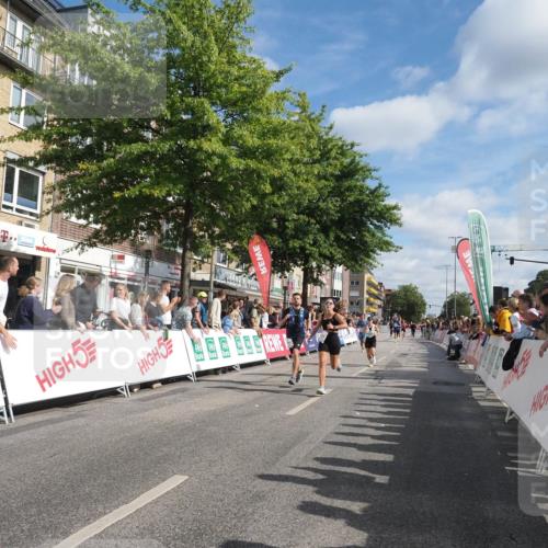 15.09.2024 - PSD Bank Halbmarathon Miley Keyser http://msf.ph/oto/7087137 15.09.2024 11:54:20 Ziel 1681, 1770, 1924, 1927, 2541, 2733, 2925, 3229 meine-sportfotos.de