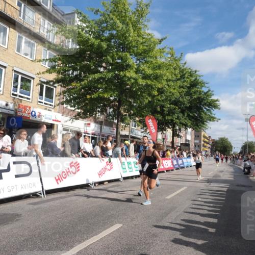 15.09.2024 - PSD Bank Halbmarathon Miley Keyser http://msf.ph/oto/7087144 15.09.2024 11:54:21 Ziel 1681, 1770, 1924, 1927, 2541, 2687, 2733, 2925, 3229 meine-sportfotos.de