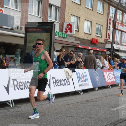 15.09.2024 - PSD Bank Halbmarathon Michael Strokosch http://msf.ph/oto/7087166 15.09.2024 11:27:35 Ziel 433, 439, 658, 722, 825, 874, 895, 1029, 1037, 1045, 1054 meine-sportfotos.de
