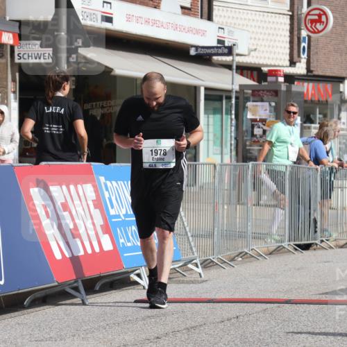 15.09.2024 - PSD Bank Halbmarathon Michael Strokosch http://msf.ph/oto/7087168 15.09.2024 12:36:30 Ziel 1978, 3404, 3411 meine-sportfotos.de
