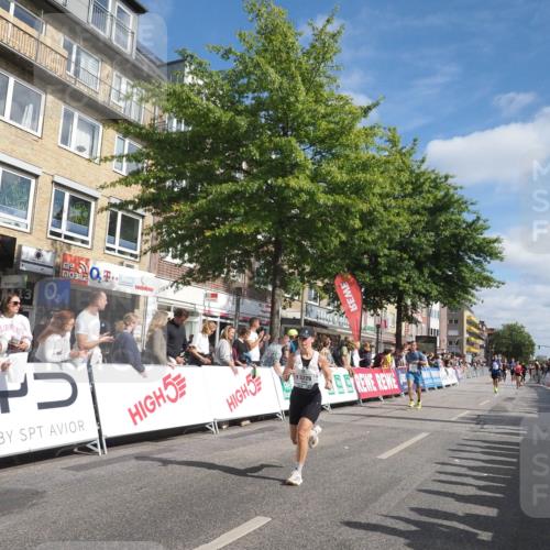 15.09.2024 - PSD Bank Halbmarathon Miley Keyser http://msf.ph/oto/7087171 15.09.2024 11:54:23 Ziel 1681, 1770, 1924, 1927, 2541, 2687, 2733, 2925, 3229 meine-sportfotos.de