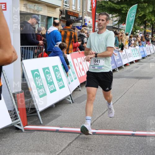 15.09.2024 - PSD Bank Halbmarathon Strokosch-Dieckow http://msf.ph/oto/7087184 15.09.2024 11:30:00 Ziel 703, 704, 711, 727, 1041, 1991, 2469, 2567, 2615, 3512 meine-sportfotos.de