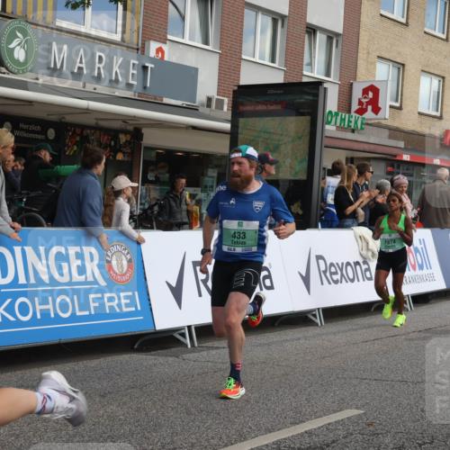 15.09.2024 - PSD Bank Halbmarathon Michael Strokosch http://msf.ph/oto/7087195 15.09.2024 11:27:37 Ziel 433, 439, 658, 694, 722, 825, 874, 895, 1027, 1029, 1037, 1045, 1054 meine-sportfotos.de