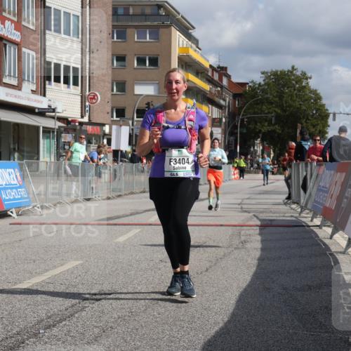 15.09.2024 - PSD Bank Halbmarathon Michael Strokosch http://msf.ph/oto/7087197 15.09.2024 12:36:33 Ziel 1978, 3404, 3411 meine-sportfotos.de