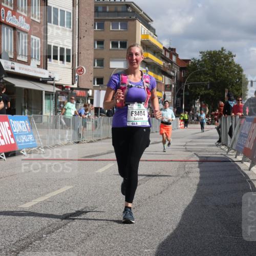 15.09.2024 - PSD Bank Halbmarathon Michael Strokosch http://msf.ph/oto/7087201 15.09.2024 12:36:33 Ziel 1978, 3404, 3411 meine-sportfotos.de
