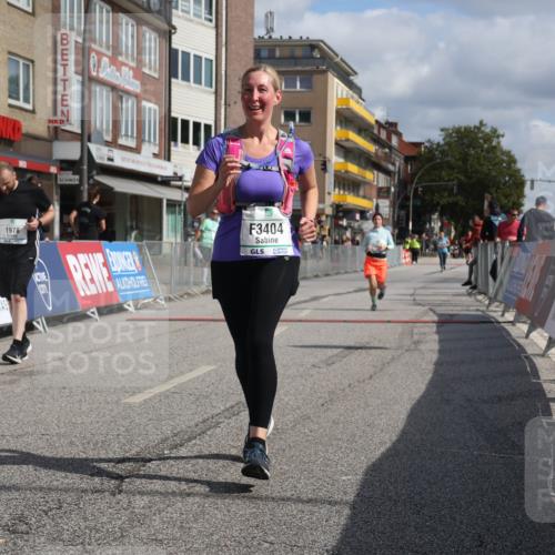 15.09.2024 - PSD Bank Halbmarathon Michael Strokosch http://msf.ph/oto/7087216 15.09.2024 12:36:33 Ziel 1978, 3404, 3411 meine-sportfotos.de