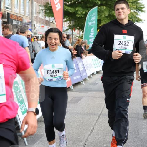 15.09.2024 - PSD Bank Halbmarathon Strokosch-Dieckow http://msf.ph/oto/7087220 15.09.2024 12:37:59 Ziel 1816, 2381, 2398, 2432, 2517, 3380, 3441, 3481 meine-sportfotos.de