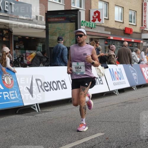 15.09.2024 - PSD Bank Halbmarathon Michael Strokosch http://msf.ph/oto/7087232 15.09.2024 11:27:40 Ziel 433, 439, 658, 694, 722, 825, 874, 1027, 1054, 1099 meine-sportfotos.de