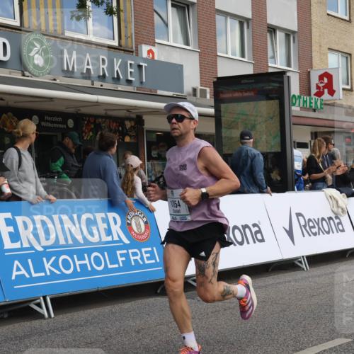 15.09.2024 - PSD Bank Halbmarathon Michael Strokosch http://msf.ph/oto/7087236 15.09.2024 11:27:41 Ziel 433, 439, 658, 694, 722, 825, 874, 1027, 1054, 1099 meine-sportfotos.de