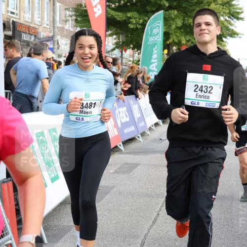 15.09.2024 - PSD Bank Halbmarathon Strokosch-Dieckow http://msf.ph/oto/7087260 15.09.2024 12:37:59 Ziel 1816, 2381, 2398, 2432, 2517, 3380, 3441, 3481 meine-sportfotos.de