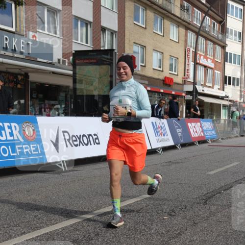 15.09.2024 - PSD Bank Halbmarathon Michael Strokosch http://msf.ph/oto/7087304 15.09.2024 12:36:40 Ziel 1978, 3404, 3411 meine-sportfotos.de