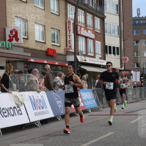 15.09.2024 - PSD Bank Halbmarathon Michael Strokosch http://msf.ph/oto/7087356 15.09.2024 11:27:53 Ziel 427, 691, 694, 890, 1027, 1031, 1046, 1099 meine-sportfotos.de