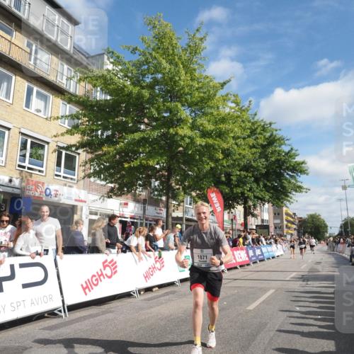 15.09.2024 - PSD Bank Halbmarathon Miley Keyser http://msf.ph/oto/7087392 15.09.2024 11:54:45 Ziel 758, 790, 834, 1205, 1588, 1762, 1794, 1803, 1871, 1887, 2695, 2818, 3517 meine-sportfotos.de