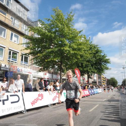 15.09.2024 - PSD Bank Halbmarathon Miley Keyser http://msf.ph/oto/7087394 15.09.2024 11:54:45 Ziel 758, 790, 834, 1205, 1588, 1762, 1794, 1803, 1871, 1887, 2695, 2818, 3517 meine-sportfotos.de