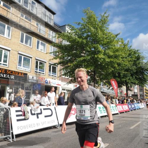 15.09.2024 - PSD Bank Halbmarathon Miley Keyser http://msf.ph/oto/7087402 15.09.2024 11:54:45 Ziel 758, 790, 834, 1205, 1588, 1762, 1794, 1803, 1871, 1887, 2695, 2818, 3517 meine-sportfotos.de
