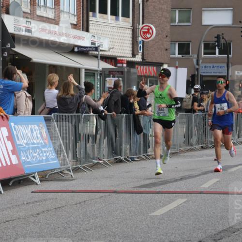 15.09.2024 - PSD Bank Halbmarathon Michael Strokosch http://msf.ph/oto/7087538 15.09.2024 11:28:10 Ziel 700, 890, 1019, 1048, 1080, 1082, 1140, 2605, 2612 meine-sportfotos.de