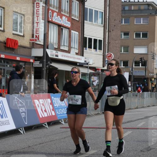 15.09.2024 - PSD Bank Halbmarathon Michael Strokosch http://msf.ph/oto/7087550 15.09.2024 12:37:20 Ziel 2742, 2761, 3386 meine-sportfotos.de